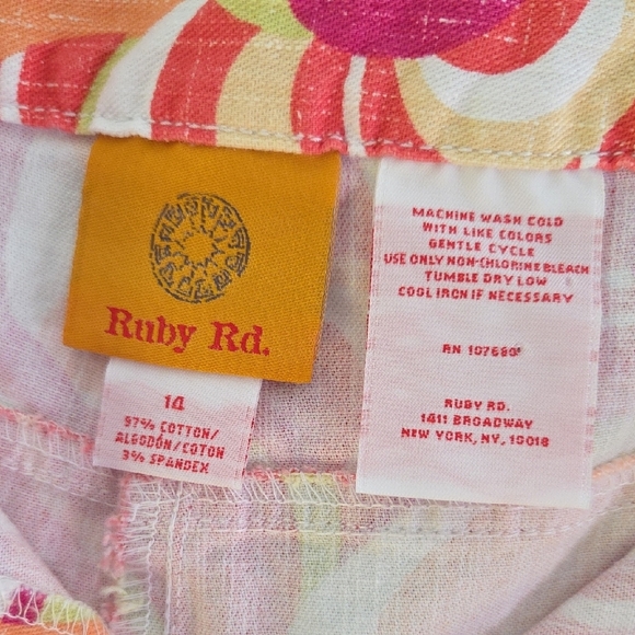 Ruby Rd. Capris With Pink Orange White & Purple Swirl Design Cotton Women's 14 - Picture 2 of 12